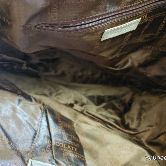 Chocolate Handbag - Picture 5 of 7